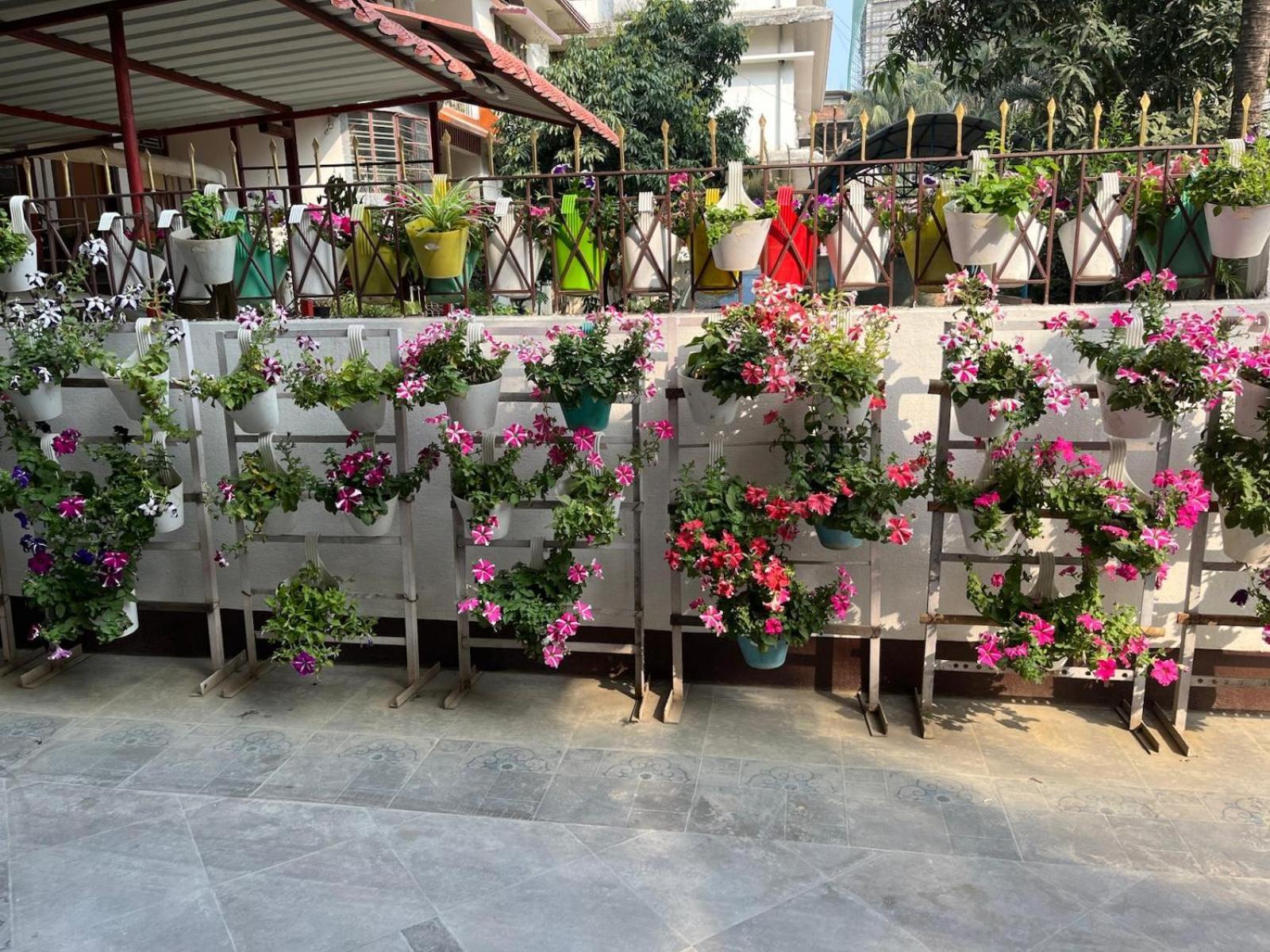 Amazing Homestay Guwahati Exterior foto
